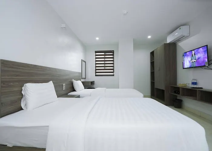 Aurora Bai Chay Hotel